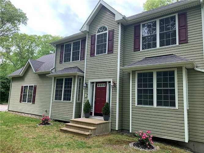 74 Mill Pond Rd Exeter, RI 02822