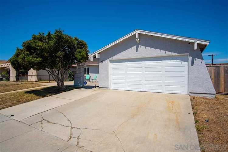 378 Calle Vallecito Oceanside, CA 92057
