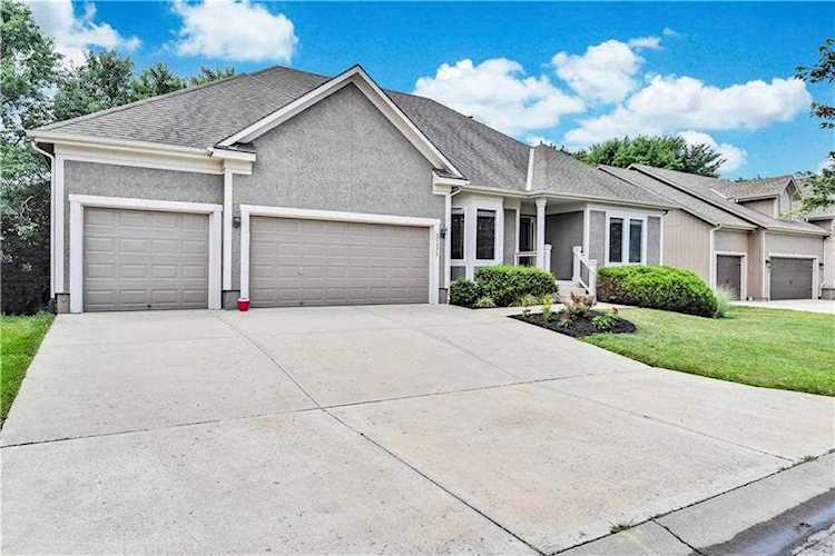 21371 W 115th St Olathe, KS 66061