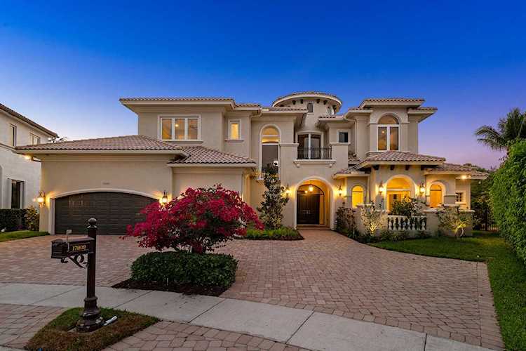 17609 Middlebrook Way Boca Raton, FL 33496