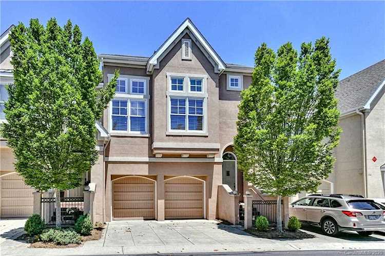 110 Wendover Heights Circle Charlotte, NC 28211