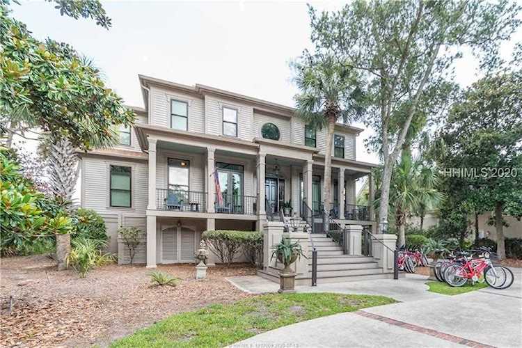 17 Brigantine Hilton Head Island, SC 29928