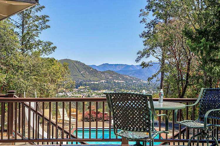 381 NW Woodbrook Dr Grants Pass, OR 97526