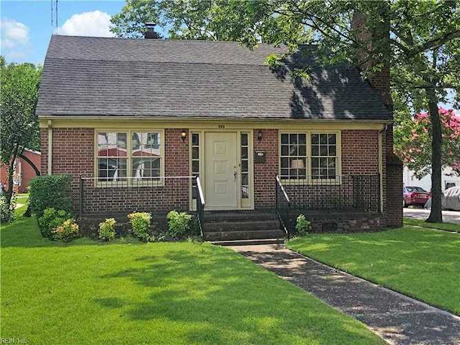 home for sale in Port Norfolk Portsmouth VA 23707 - MLS 10330386 Photo 1