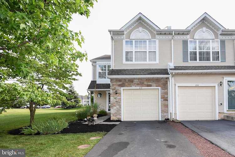 213 Mulberry PLACE Newtown, PA 18940