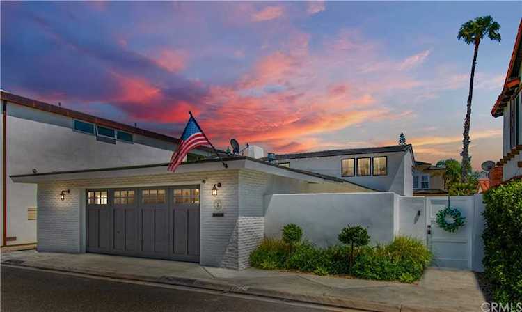 224 Via Palermo Newport Beach, CA 92663