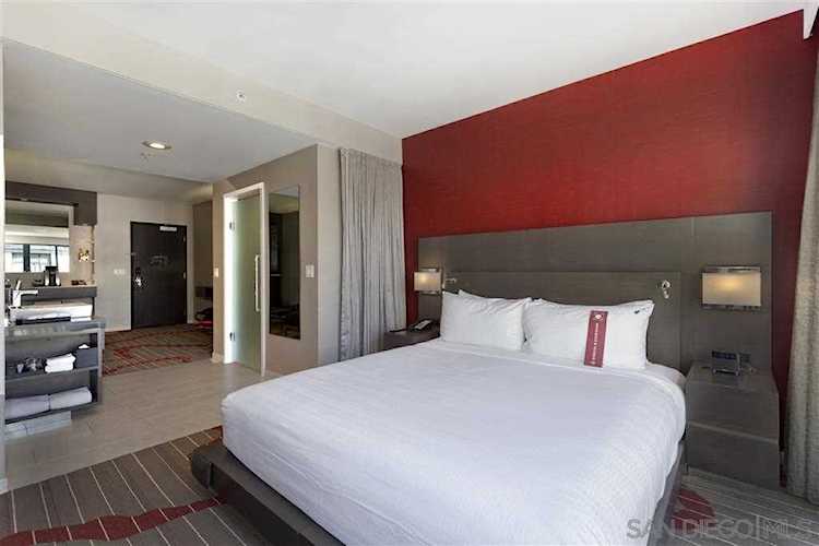 207 5Th Ave #1252 San Diego, CA 92101