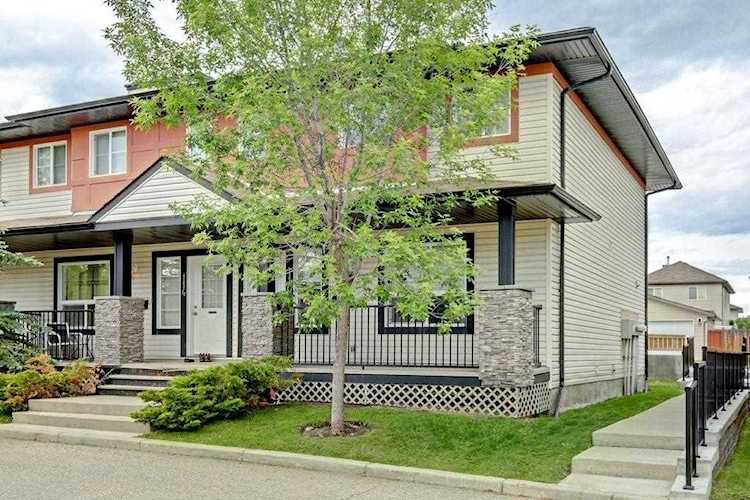 110 Eversyde Common SW Calgary, AB T2Y 4Z6