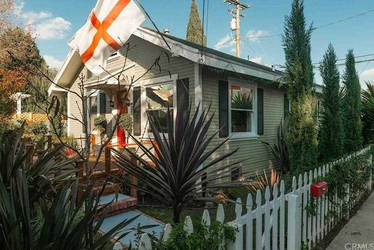 310 1/2 N Winnipeg Place Long Beach, CA 90814