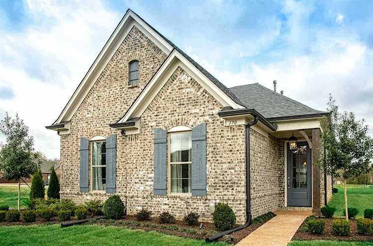 170 Choctaw Dr Oakland, TN 38060