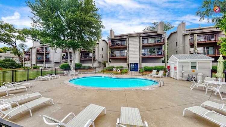 555 Lake St #7 Saugatuck, MI 49453