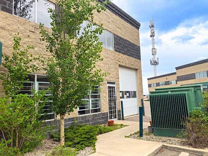 32 Westwinds Crescent NE #235 Calgary, AB T3J 5L3