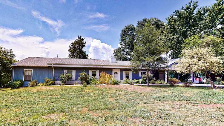 4809 Riversedge Rd Louisville, TN 37777
