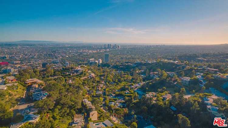 1635 Blue Jay Way Los Angeles, CA 90069