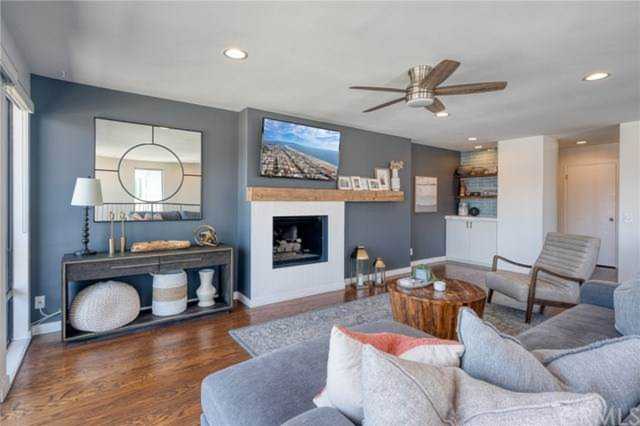 748 Manhattan Beach Boulevard #B Manhattan Beach, CA 90266