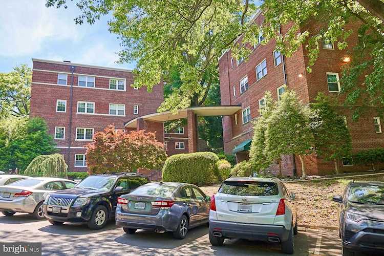 1307 Ode St #424 Arlington, VA 22209