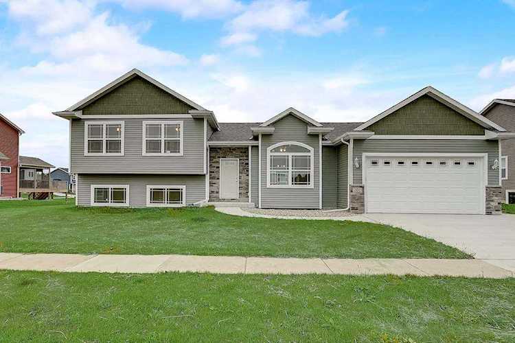 207 Ridgestone Dr Lodi, WI 53555