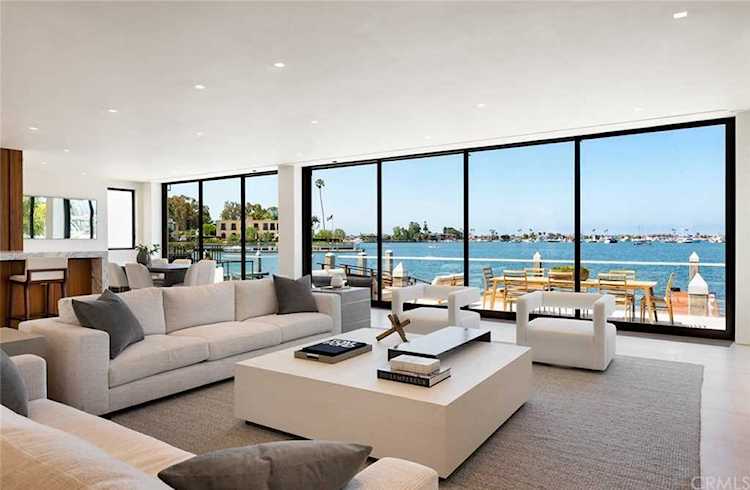 38 Linda Isle Newport Beach, CA 92660