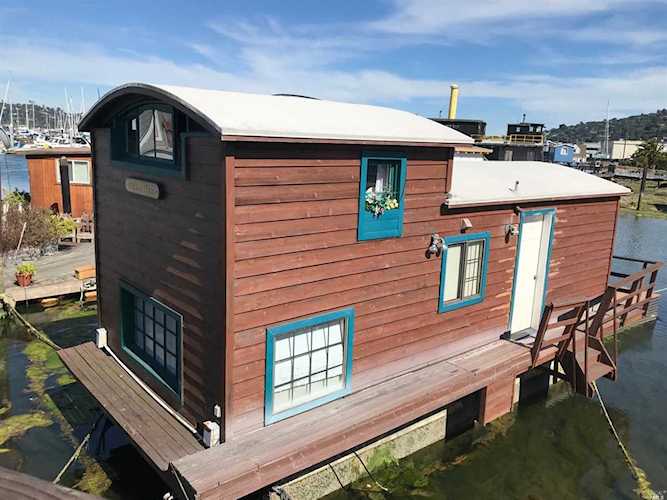 8 S 40 Dock Sausalito, CA 94965