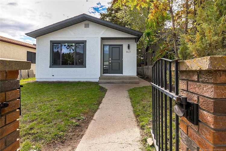 917 Wilson Avenue Kelowna, BC V1Y6Y1