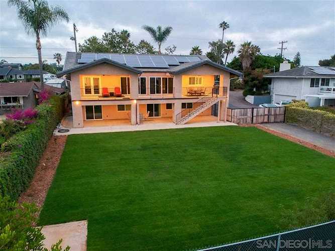 1739 Hunsaker St Oceanside, CA 92054