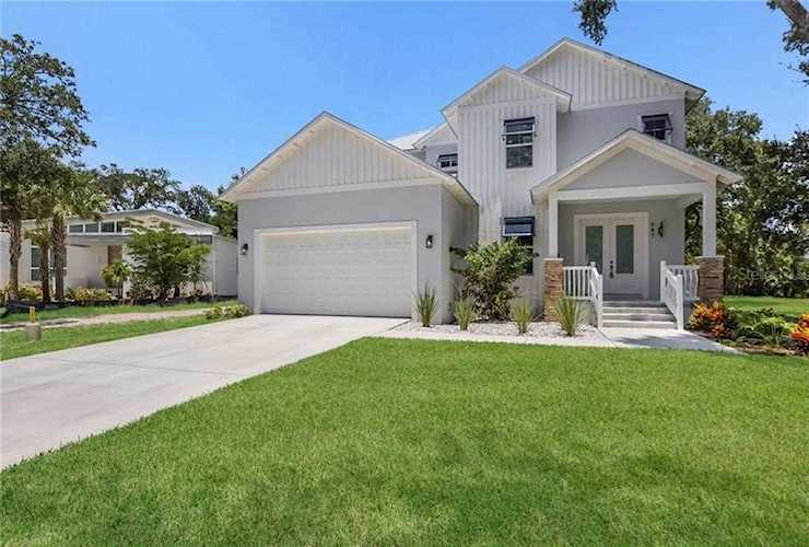 587 Bellora WAY Sarasota, FL 34234