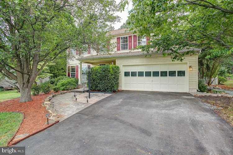 10424 Coral Berry Dr Manassas, VA 20110