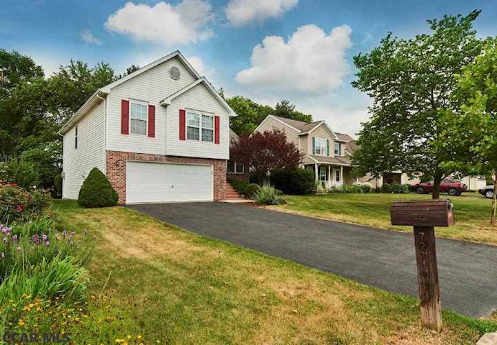 727 Linnet Lane State College, PA 16803 | home for sale | KBB Photo 1