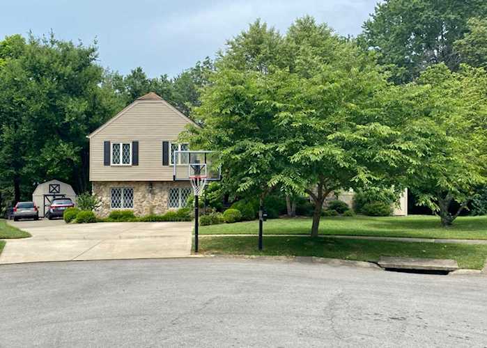 104 Runnymeade Court Nicholasville, KY 40356
