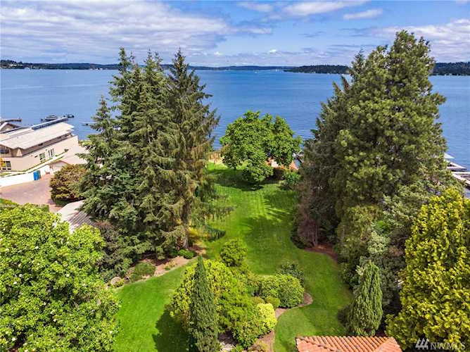 6024 SE 22nd St Mercer Island, WA 98040