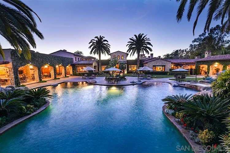 6314 El Apajo San Diego, CA 92067