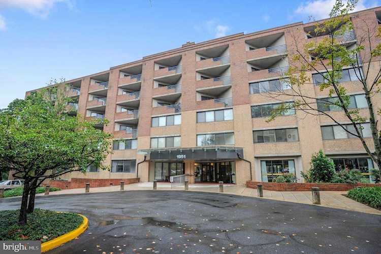 1951 Sagewood Ln #126 Reston, VA 20191