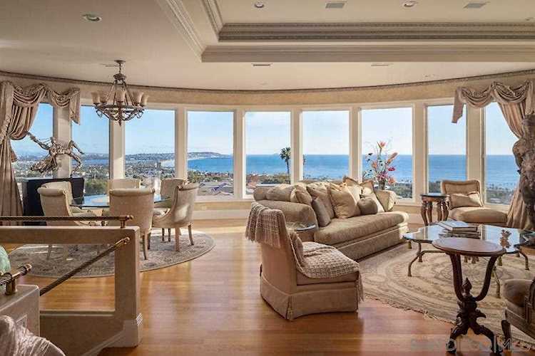 1011 Avenida Amantea La Jolla, CA 92037
