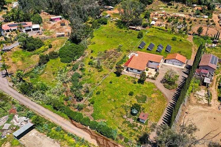 15157 Crocker Rd Poway, CA 92064