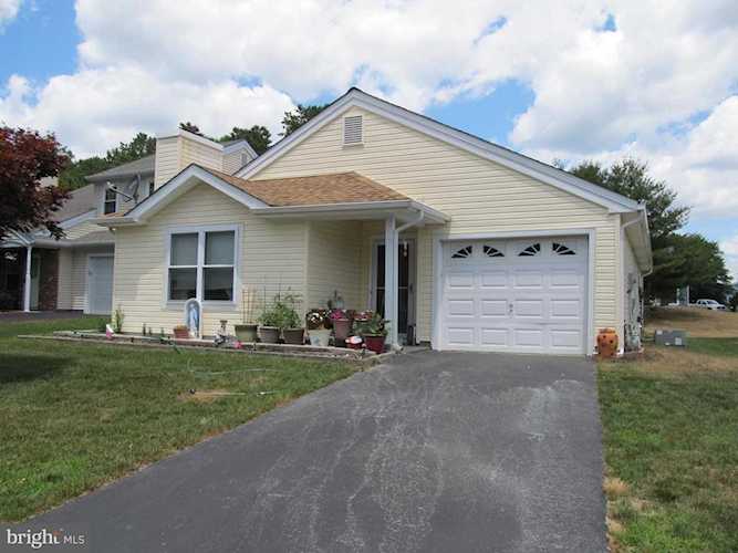 6 Dove Tree Ct Barnegat, NJ 08005
