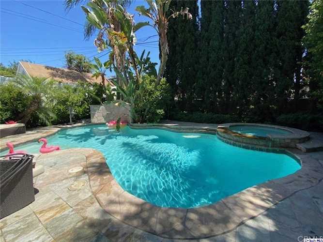 4520 Kingswell Avenue Los Feliz, CA 90027