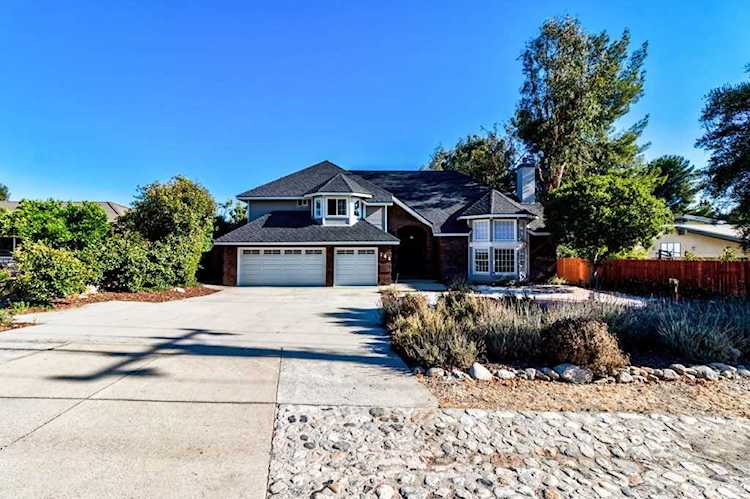 744 E Miramar Avenue Claremont, CA 91711