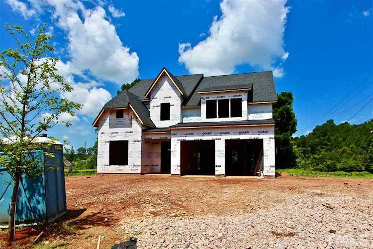 104 Logans Manor Drive Holly Springs, NC 27540