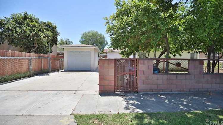1006 1008 W Walnut Street Santa Ana, CA 92703