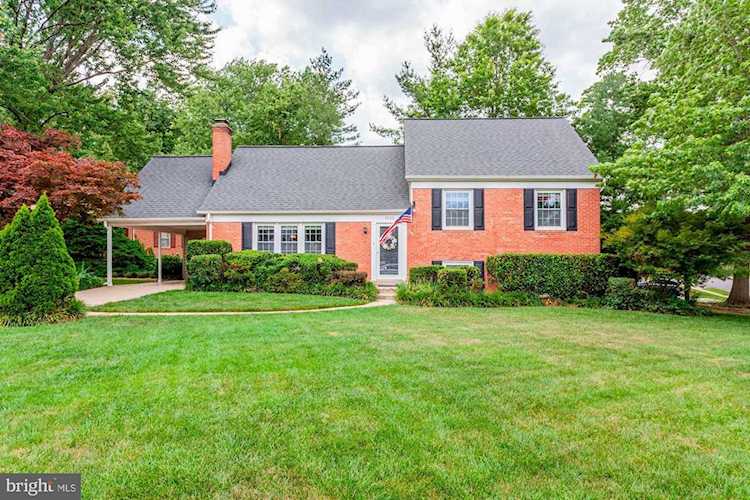4500 Hadrian Ct Alexandria, VA 22310