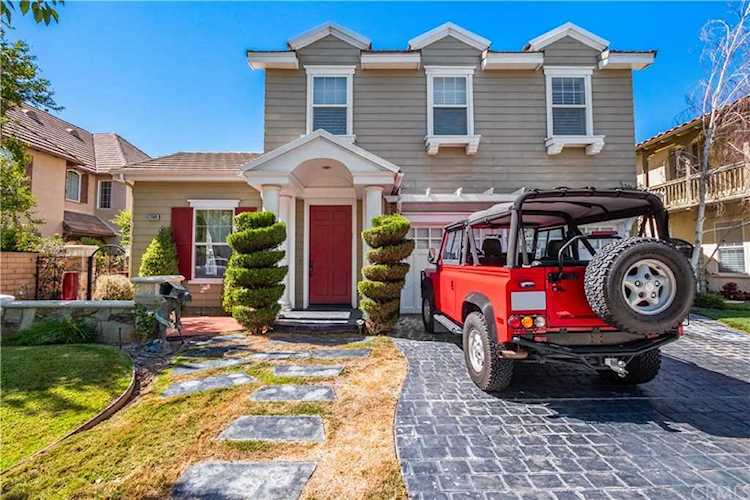 23905 Lakeside Road Valencia, CA 91355