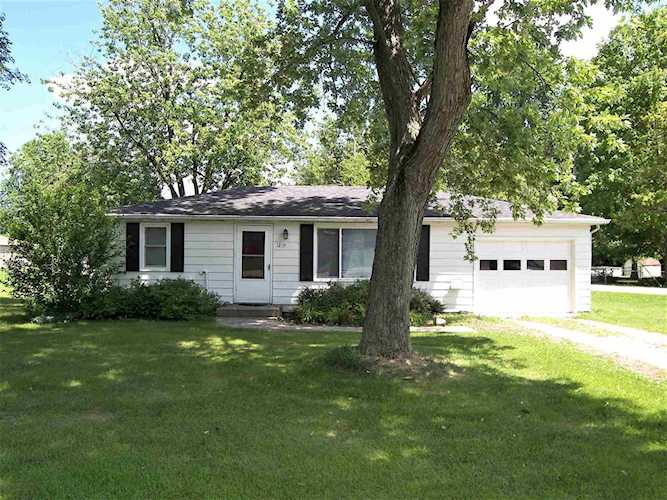 1219 E Wooster Road Winona Lake, IN 46590
