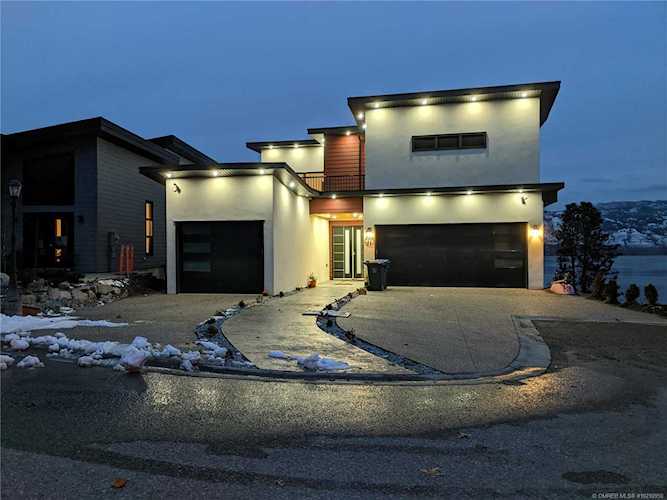 3121 Thacker Drive West Kelowna, BC V1Z1X6