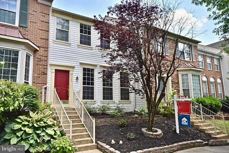 7723 Mary Beth Way Alexandria, VA 22315
