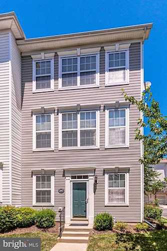 21817 Kelsey Square Ashburn, VA 20147