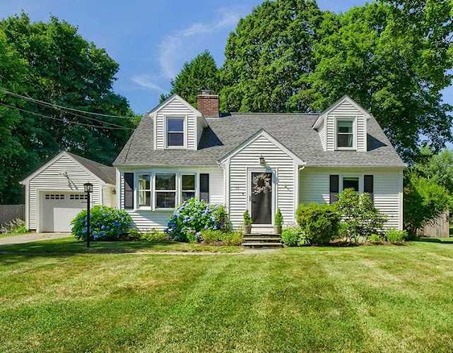 15 Johnson Ave Northborough, MA 01532