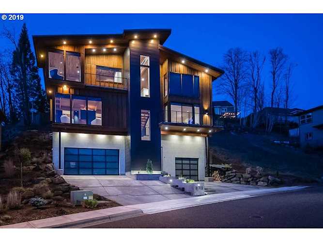 8711 NW Savoy Ln Portland, OR 97229
