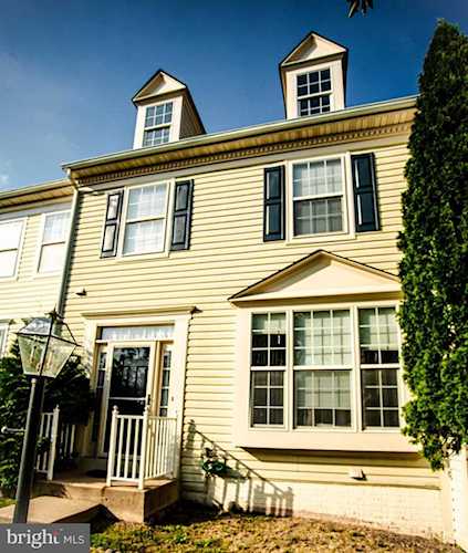 6857 Drifton Ct Centreville, VA 20121
