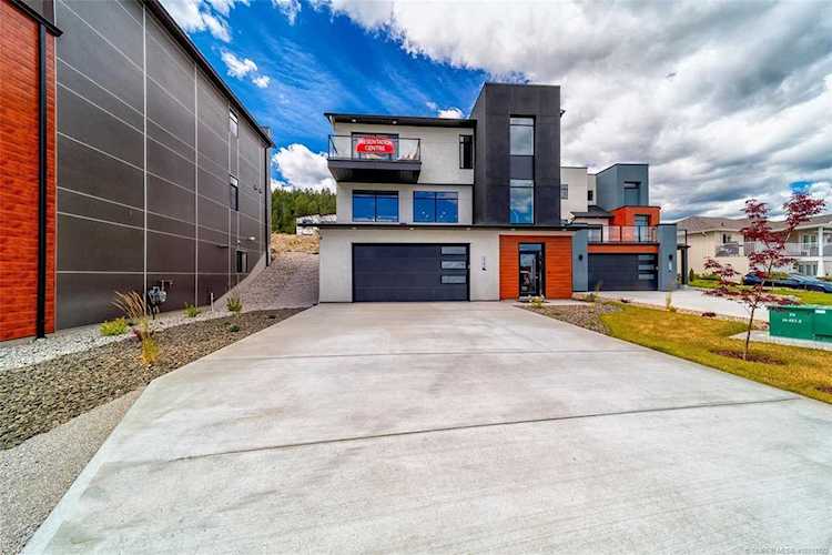 3704 Morningside Drive West Kelowna, BC V4T0B1