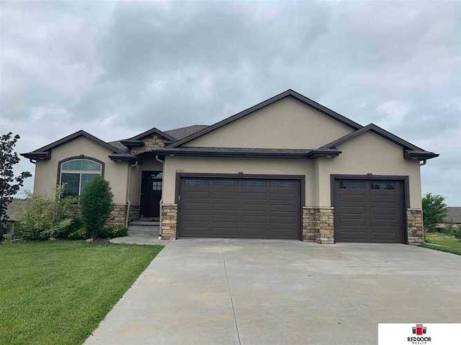 6301 ARTISAN Ct Lincoln, NE 68516